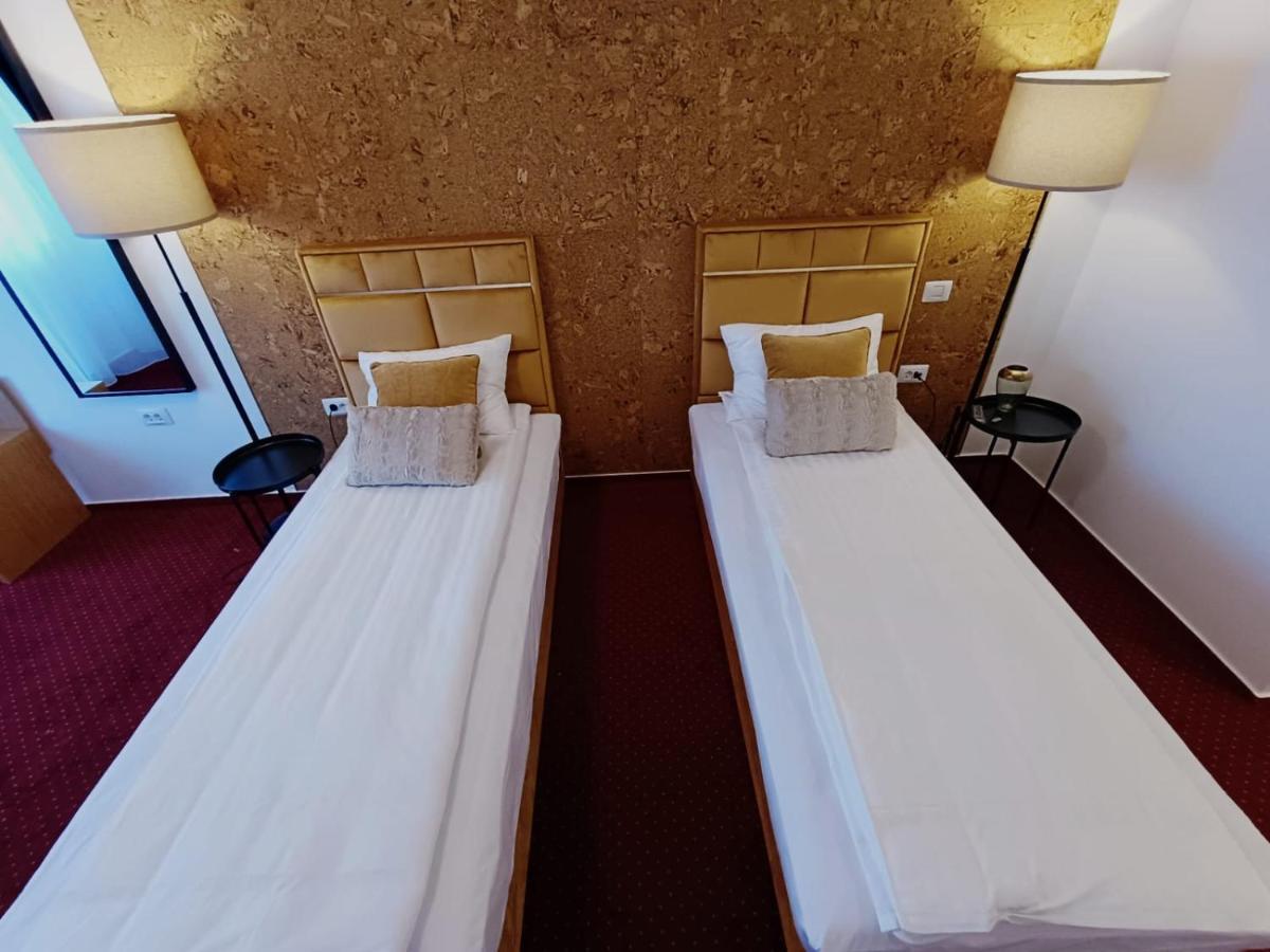 الشقق الفندقية أوتوبينفي  Bucharest Airport Accomodation المظهر الخارجي الصورة