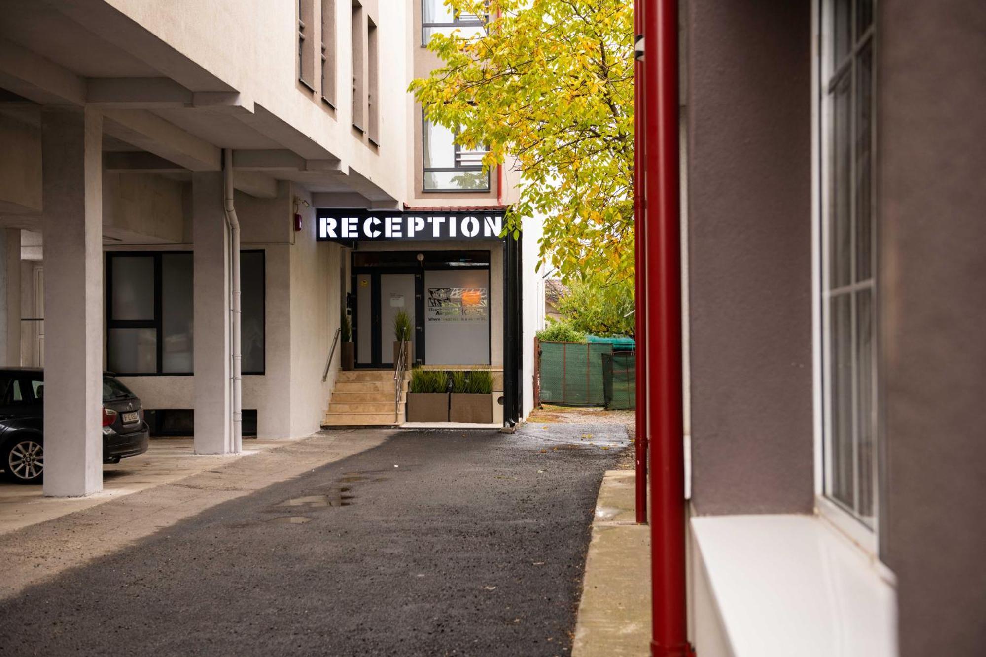 الشقق الفندقية أوتوبينفي  Bucharest Airport Accomodation المظهر الخارجي الصورة