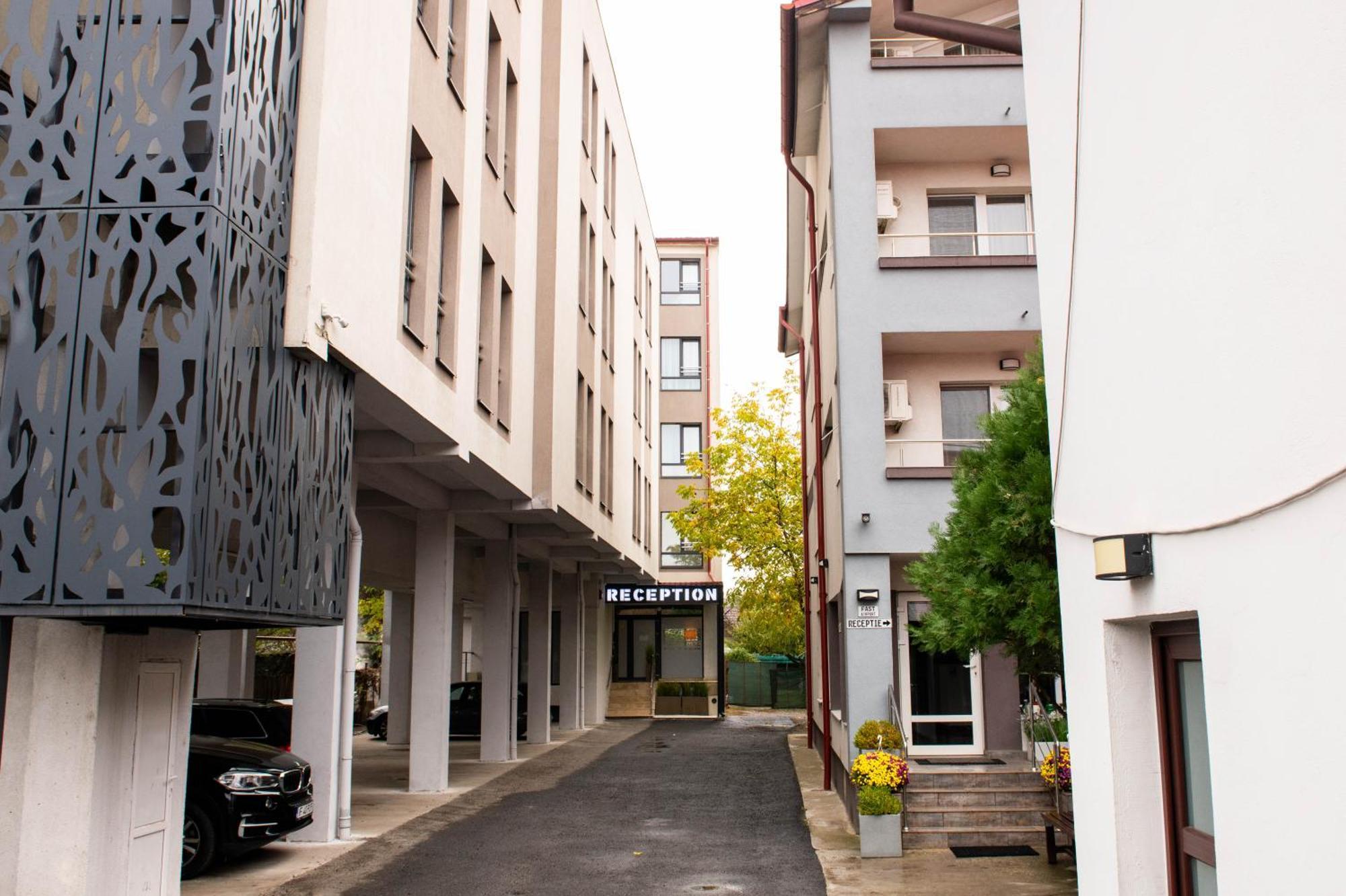 الشقق الفندقية أوتوبينفي  Bucharest Airport Accomodation المظهر الخارجي الصورة