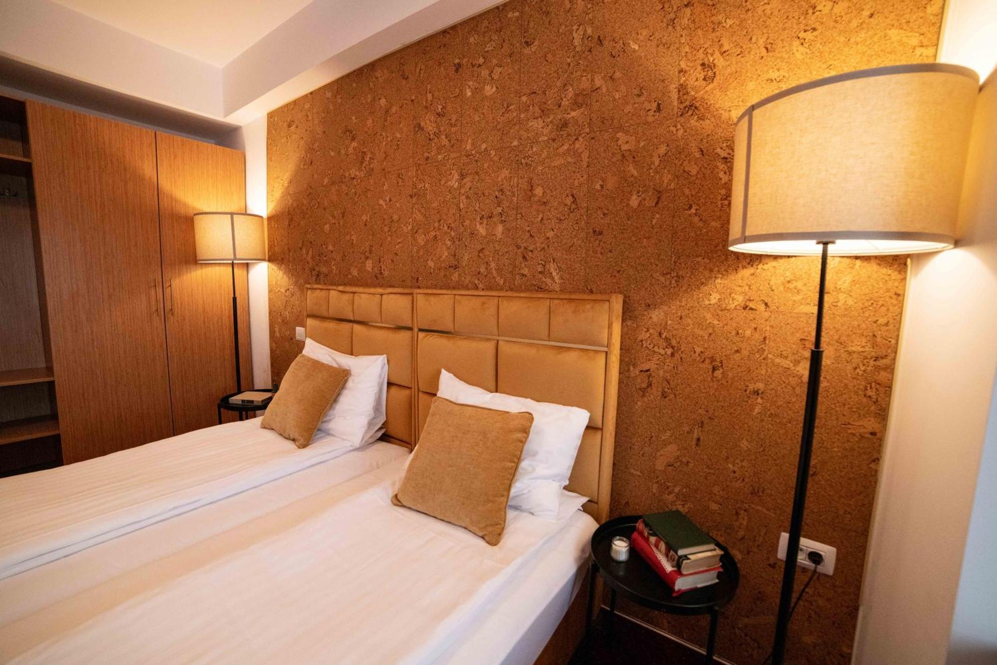 الشقق الفندقية أوتوبينفي  Bucharest Airport Accomodation المظهر الخارجي الصورة
