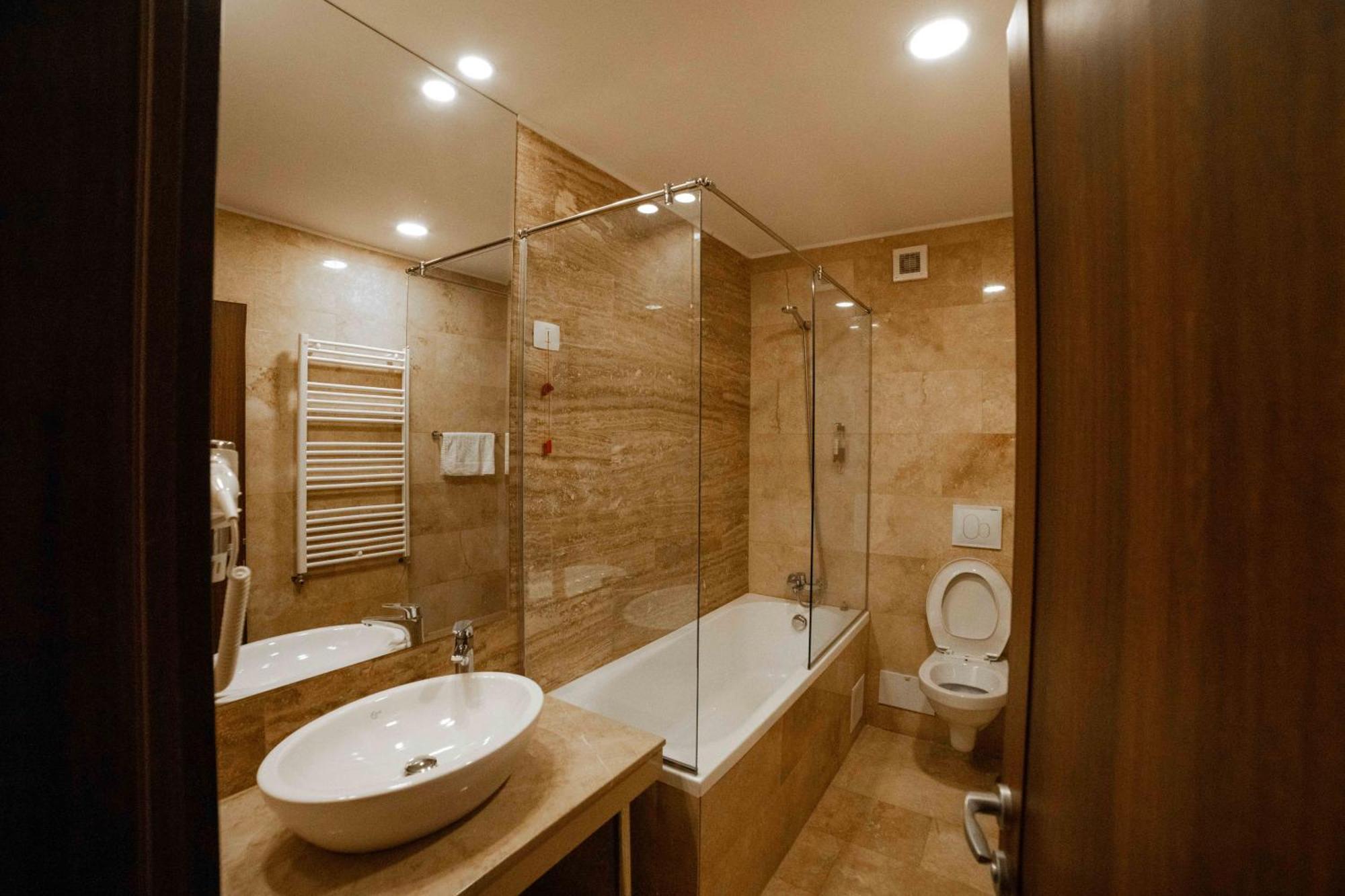 الشقق الفندقية أوتوبينفي  Bucharest Airport Accomodation المظهر الخارجي الصورة