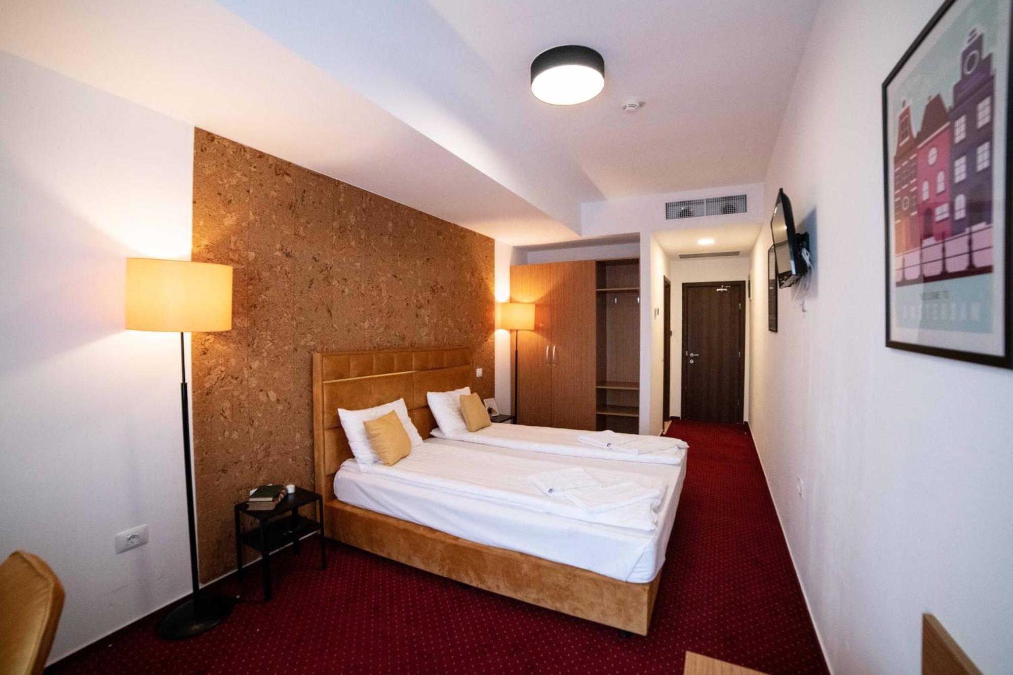 الشقق الفندقية أوتوبينفي  Bucharest Airport Accomodation المظهر الخارجي الصورة