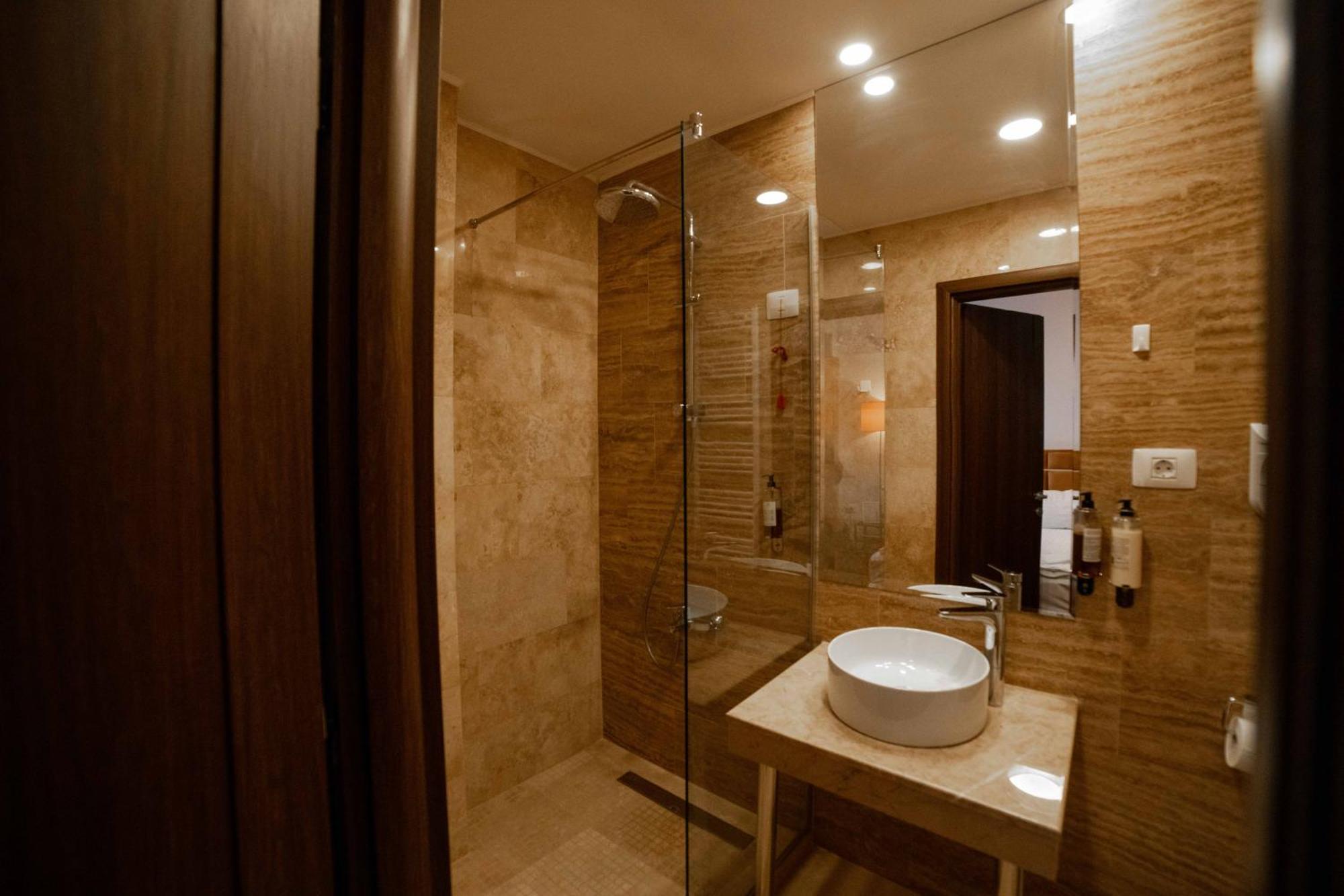 الشقق الفندقية أوتوبينفي  Bucharest Airport Accomodation المظهر الخارجي الصورة